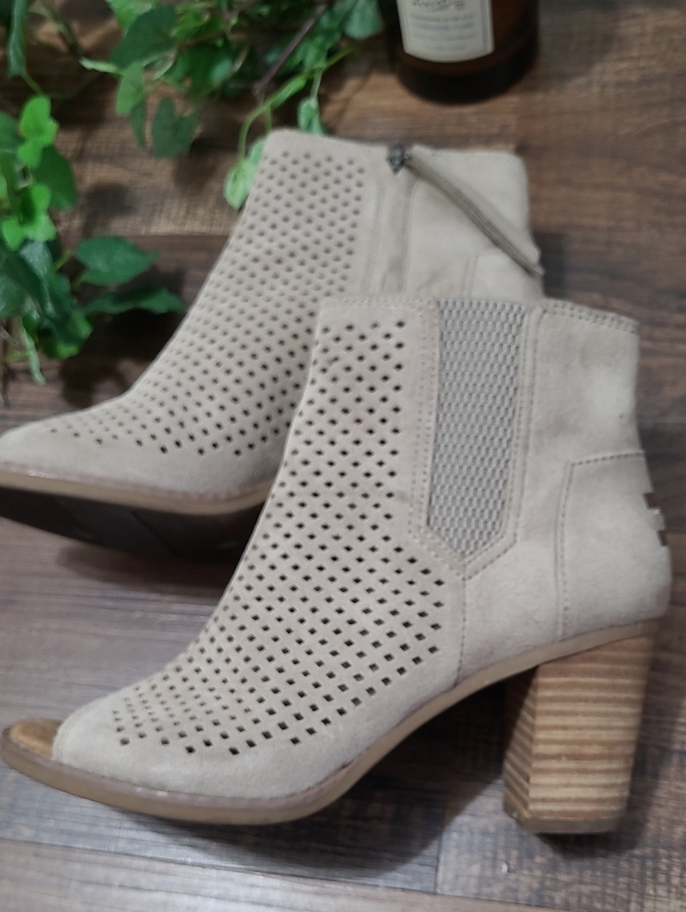 Toms Majorca Desert Taupe Perforated Peep Toe Suede Bootie - Picture 8 of 9